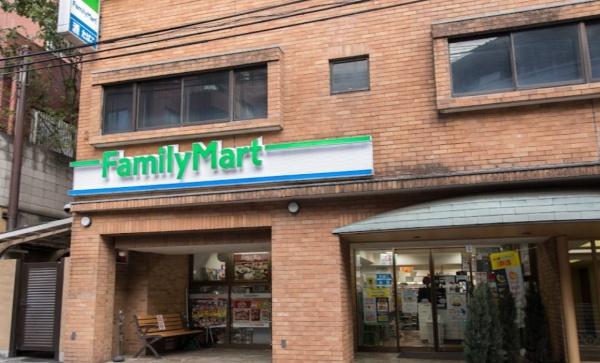 パティーナV代々木上原(ファミリーマート上原三丁目店)