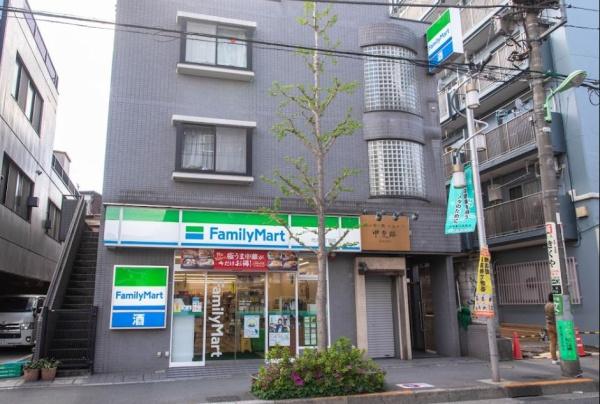 ザ・パークハビオ下北沢(ファミリーマート代沢五丁目店)