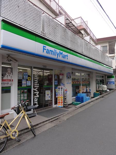 J'sコート笹塚(ファミリーマート笹塚三丁目北店)