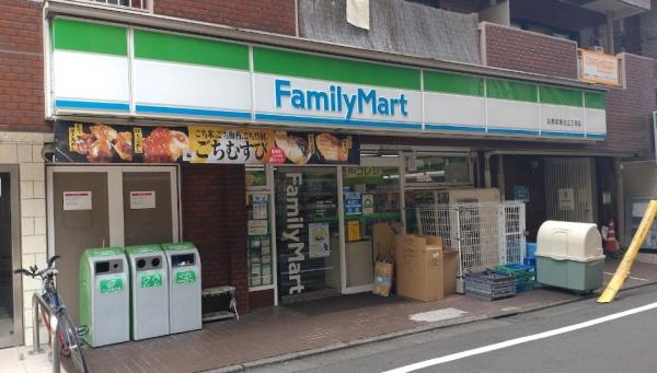 エスセナーリオ青葉台デュオ2(ファミリーマート目黒青葉台三丁目店)