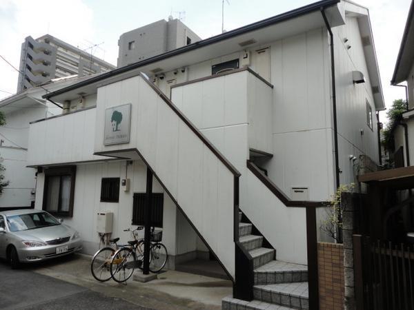 渋谷区初台１丁目のアパート