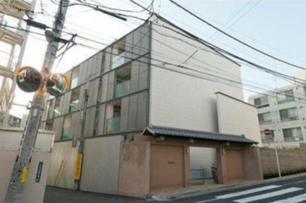 渋谷区代々木４丁目のマンション