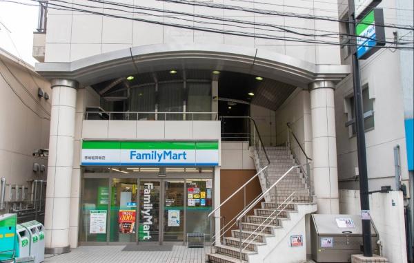 パークアクシス虎ノ門(ファミリーマート赤坂稲荷坂店)