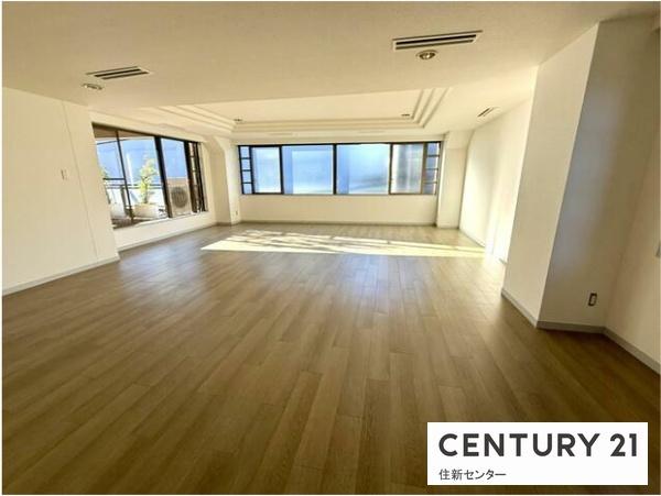 コートアネックス大山町(リビング)