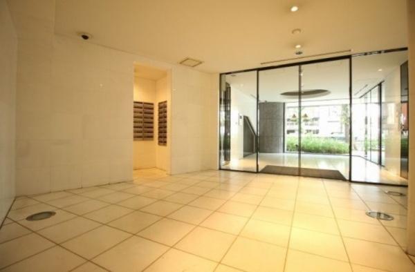 ラヴォーグ南青山