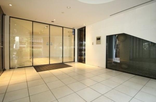 ラヴォーグ南青山