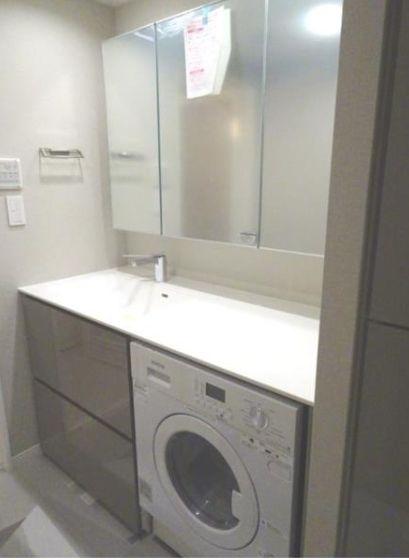 ラヴォーグ南青山