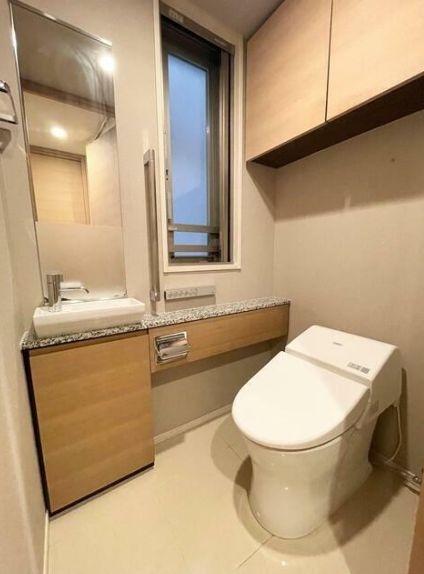 ミッドガーデン赤坂氷川