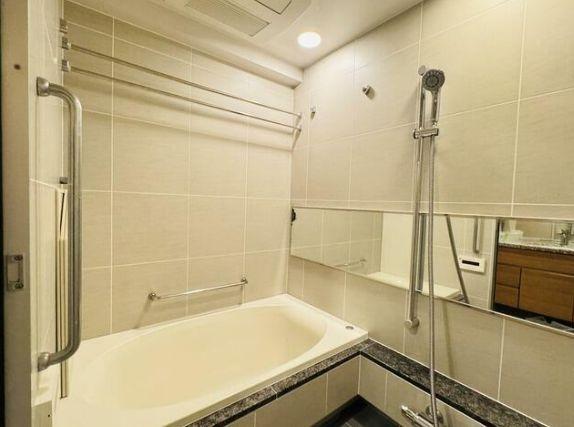 ミッドガーデン赤坂氷川