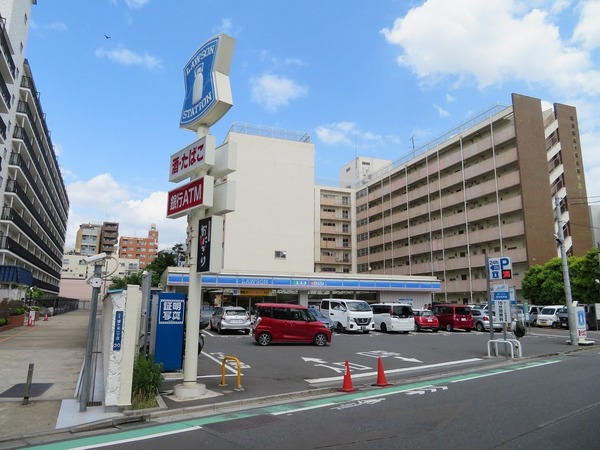 CourtOriel(ローソン幡ヶ谷一丁目店)