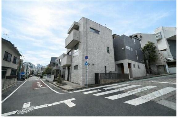 渋谷区代々木５丁目戸建