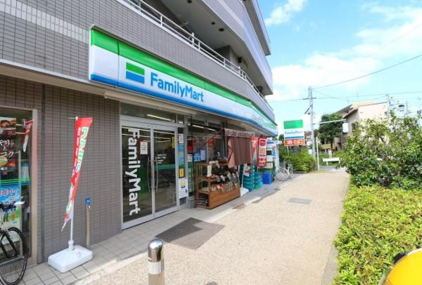世田谷区上馬５丁目のマンション(ファミリーマート弦巻一丁目店)