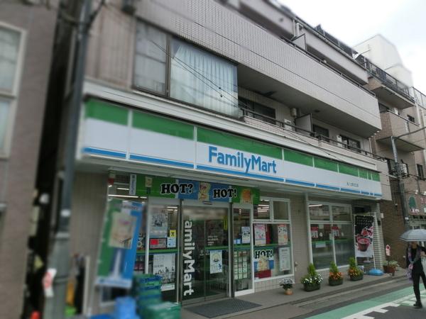 カスタリア北沢(ファミリーマート池ノ上駅北口店)
