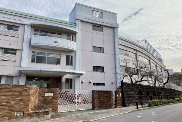 カルハ西麻布Ⅲ(私立東京女学館小学校)