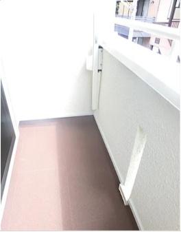 リラ下北沢