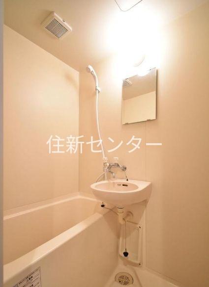ウエストバリビル