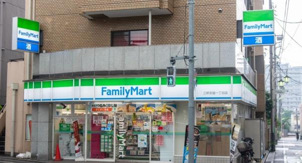 プラティーク三軒茶屋(ファミリーマート三軒茶屋一丁目店)