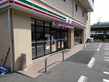 ザ・パークハビオSOHO代々木公園(セブンイレブン初台店)