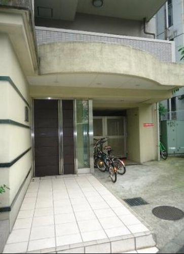 プレール代々木公園弐番館