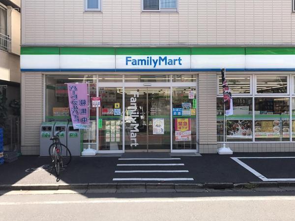 J'sコート中野　Ａ号棟(ファミリーマート中野新井三丁目店)