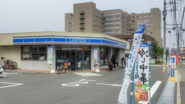 ラ.ヴェール春日(ローソン春日須玖北店)
