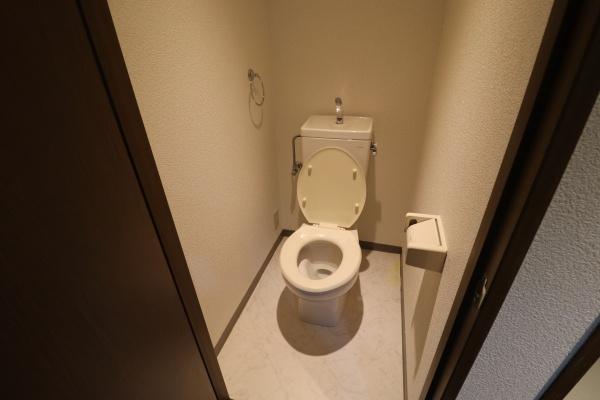 NIビル