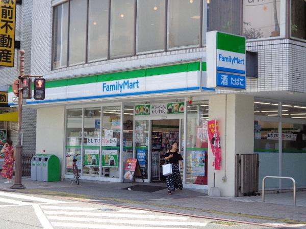 ボヌール春日原2(ファミリーマート春日原駅前店)