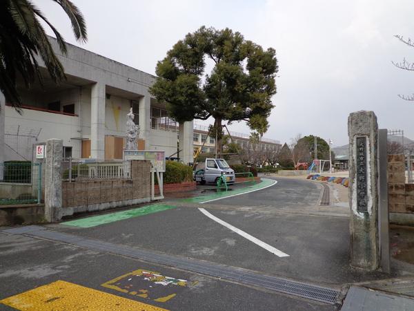 センチュリー大野城駅前(大野城市立大野小学校)
