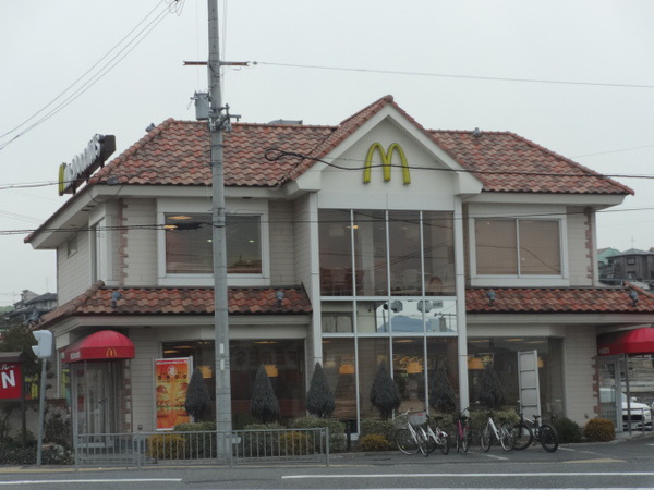 光ハイツ杉本(マクドナルド外環富田林店)