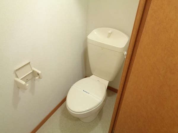 レオパレスコンフォール中野(トイレ)