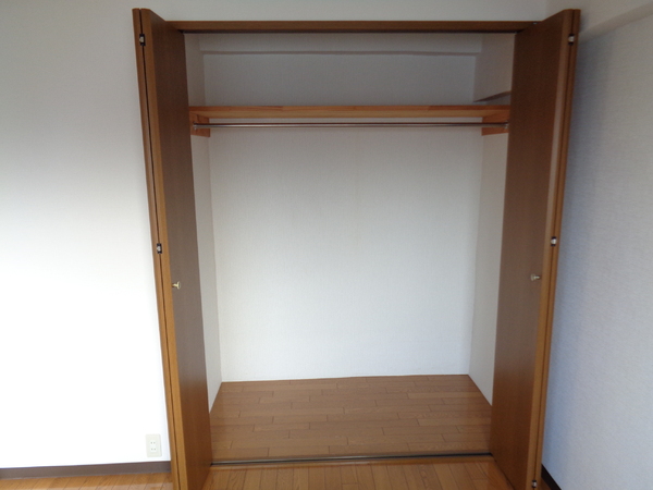 川端マンション