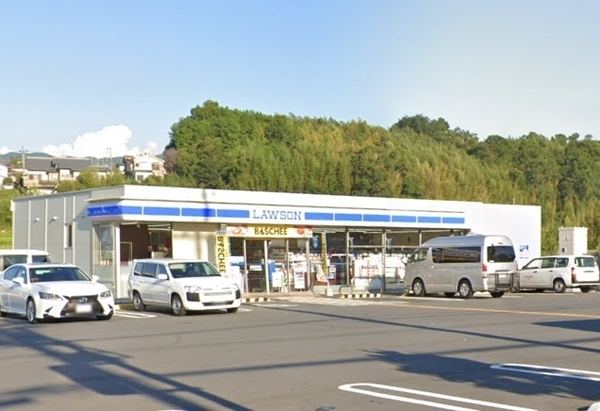 楠風台1丁目 貸家(ローソン富田林佐備店)
