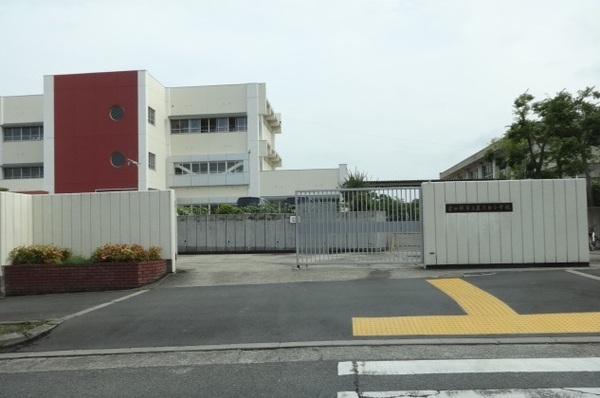 エステートピア楡(富田林市立藤沢台小学校)