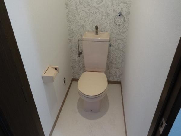 エイト富田林