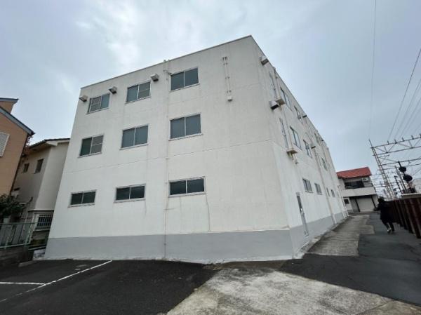 日置荘西町　倉庫