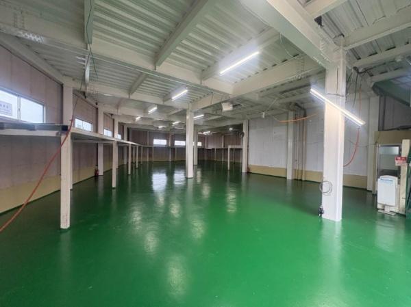 日置荘西町　倉庫