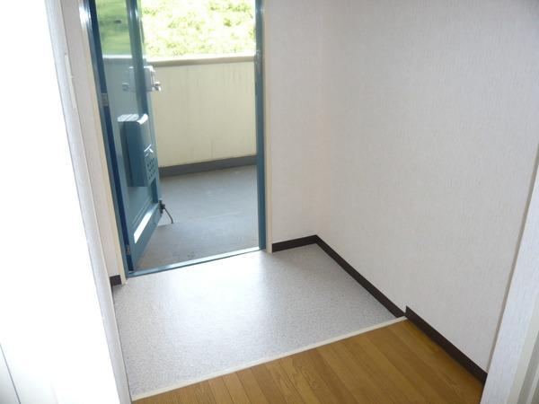 ドミール仲谷1号館