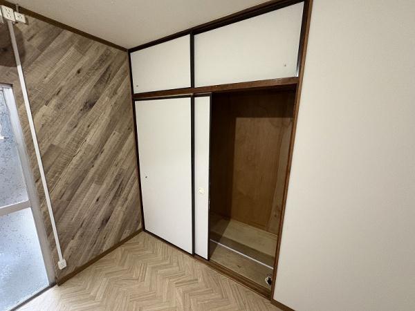西板持町８丁目　貸家