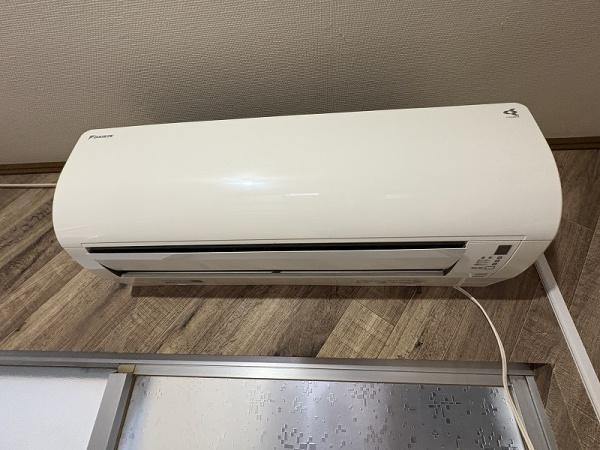 西板持町８丁目　貸家