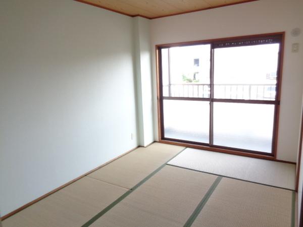 ドミール仲谷２号館