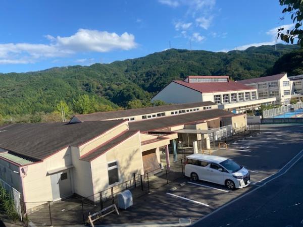 河南町さくら坂１丁目　貸家(河南町立かなん桜小学校)