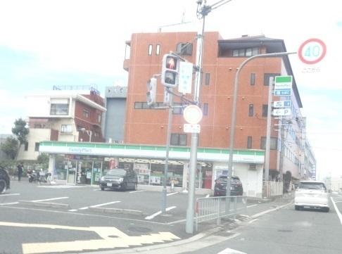 サンホーム富田林(ファミリーマート富田林若松町店)