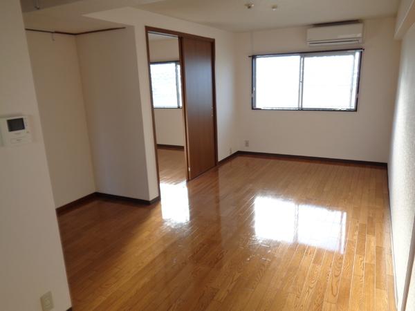 川端マンション
