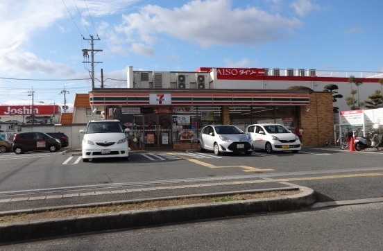 メゾン・ジュノー(セブンイレブン富田林若松町西店)