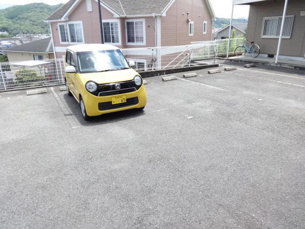 サンヒルズ千代田３