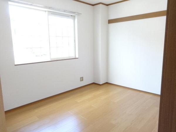 サンヒルズ千代田３