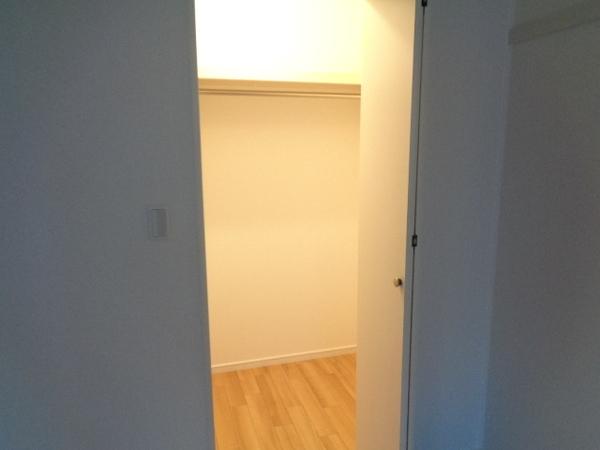 クレストコート　B棟