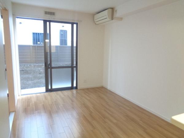 クレストコート　B棟