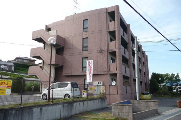 ラルジュウエスト