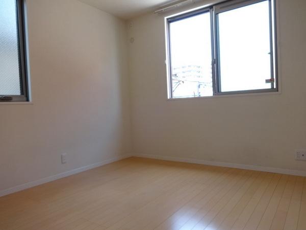 ガーデンハイツ寿